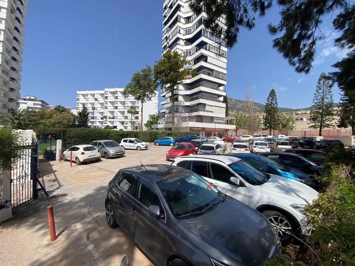 Apartamento con impresionante vista, piscina y parking Benalmádena